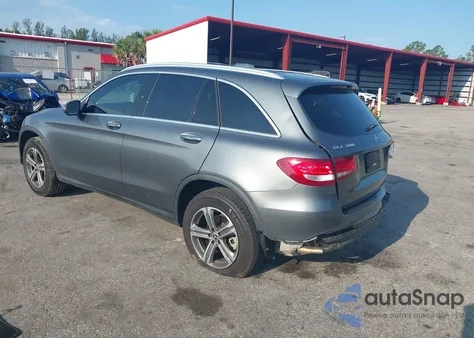2018 Mercedes-Benz Glc 300 z USA, uszkodzony, nr VIN WDC0G4JB2JF448980